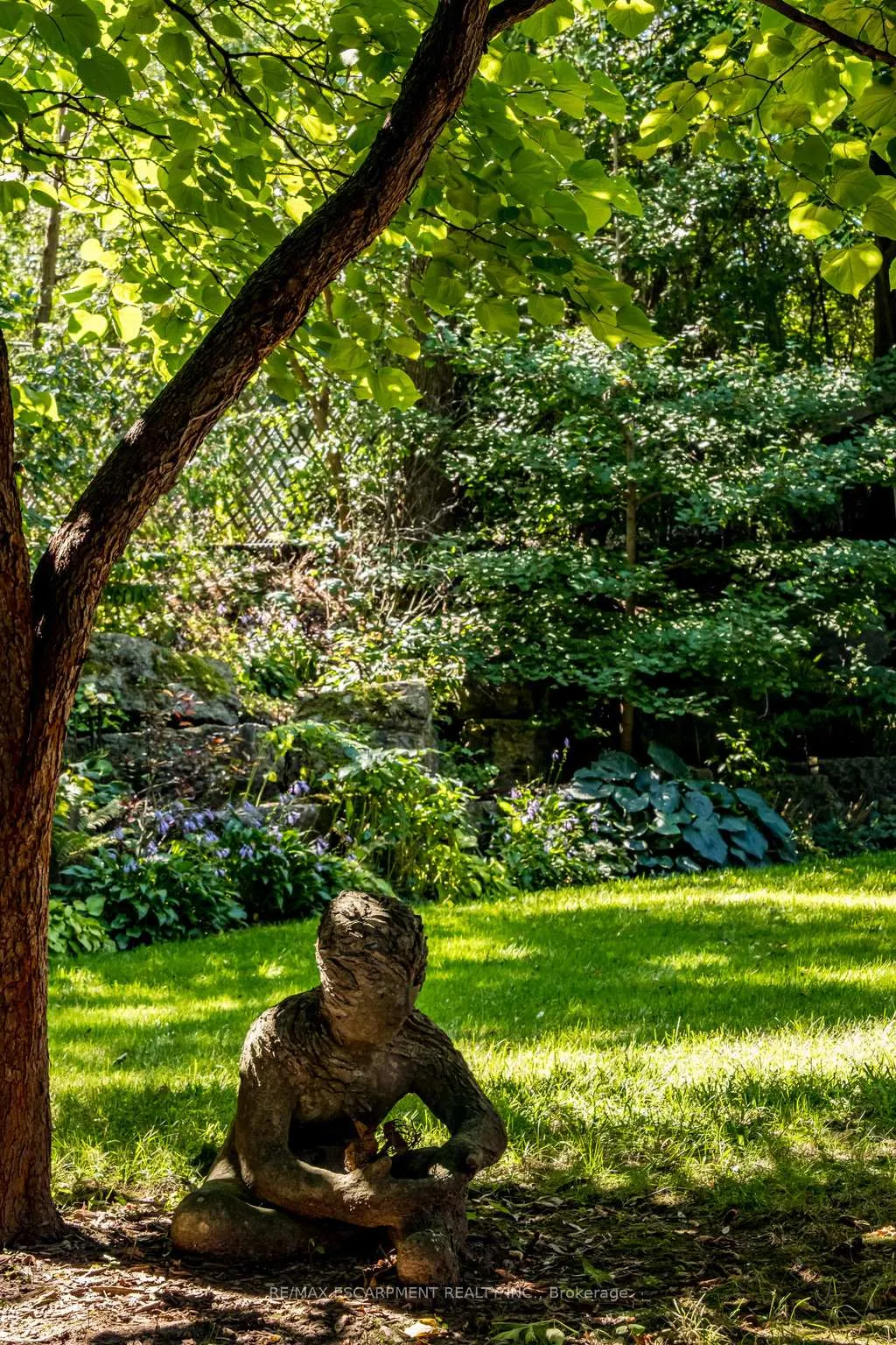 Photo 40 of 858 Montgomery Drive, Hamilton, Ancaster — HOMEH