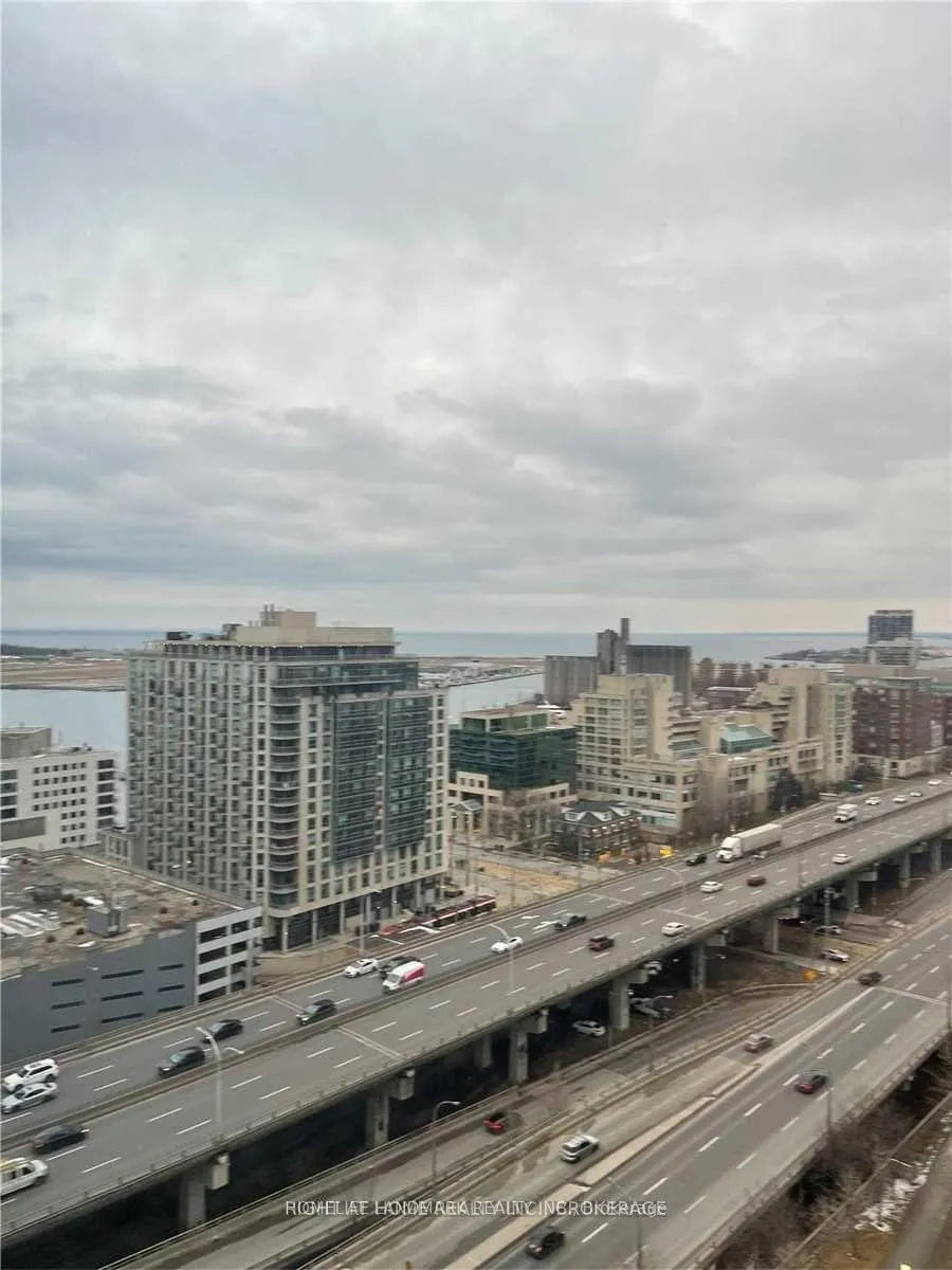 Photo 17 of Unit 2006, 5 Mariner Terrace, Toronto, Waterfront Communities — HOMEH