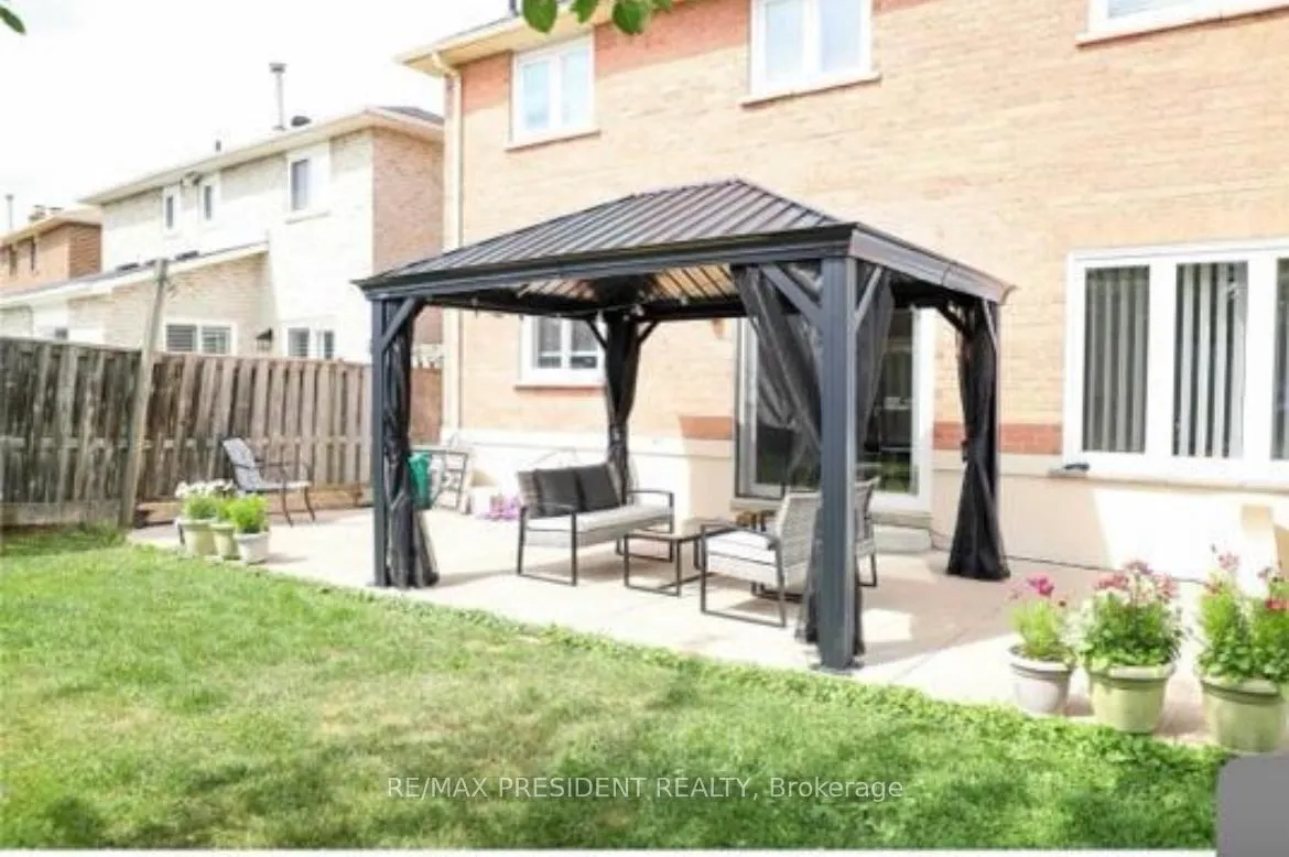 Photo 8 of 146 Havelock Drive, Brampton, Fletcher's Creek South — HOMEH