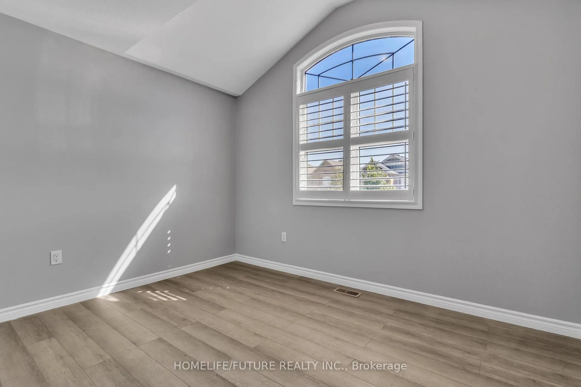 Photo 19 of 29 Blue Oak Street, Kitchener, Rosenburg — HOMEH