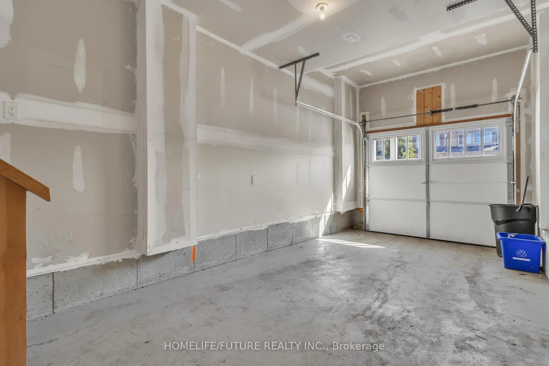 Photo 34 of 29 Blue Oak Street, Kitchener, Rosenburg — HOMEH