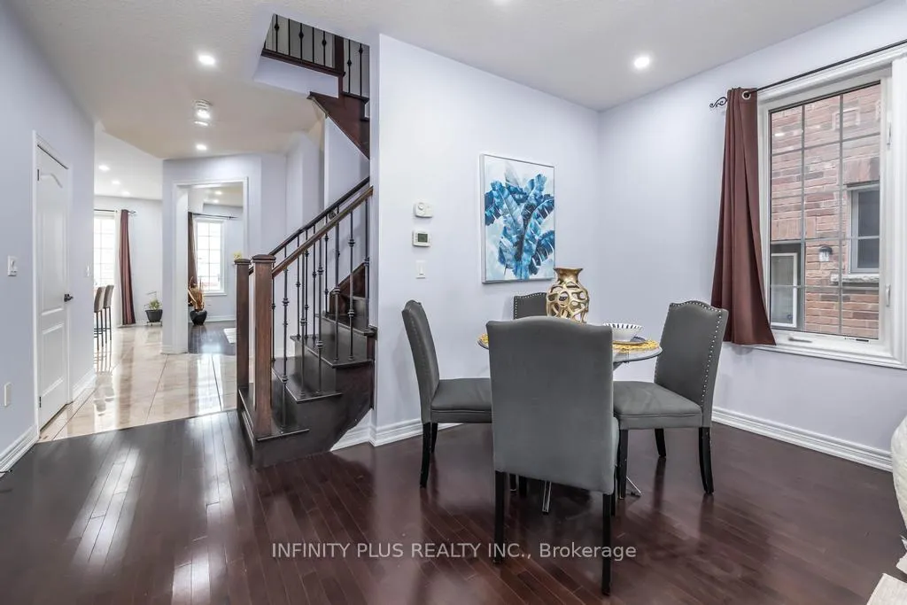 Photo 5 of 13 Buchanan Crescent, Brampton, Credit Valley — HOMEH