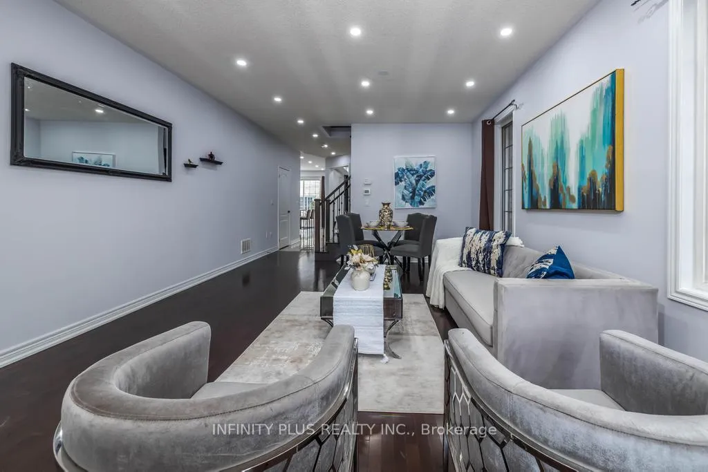 Photo 6 of 13 Buchanan Crescent, Brampton, Credit Valley — HOMEH