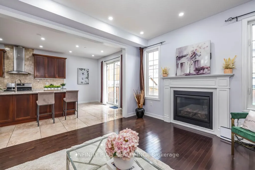 Photo 15 of 13 Buchanan Crescent, Brampton, Credit Valley — HOMEH