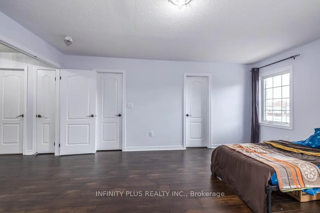 Photo 21 of 13 Buchanan Crescent, Brampton, Credit Valley — HOMEH