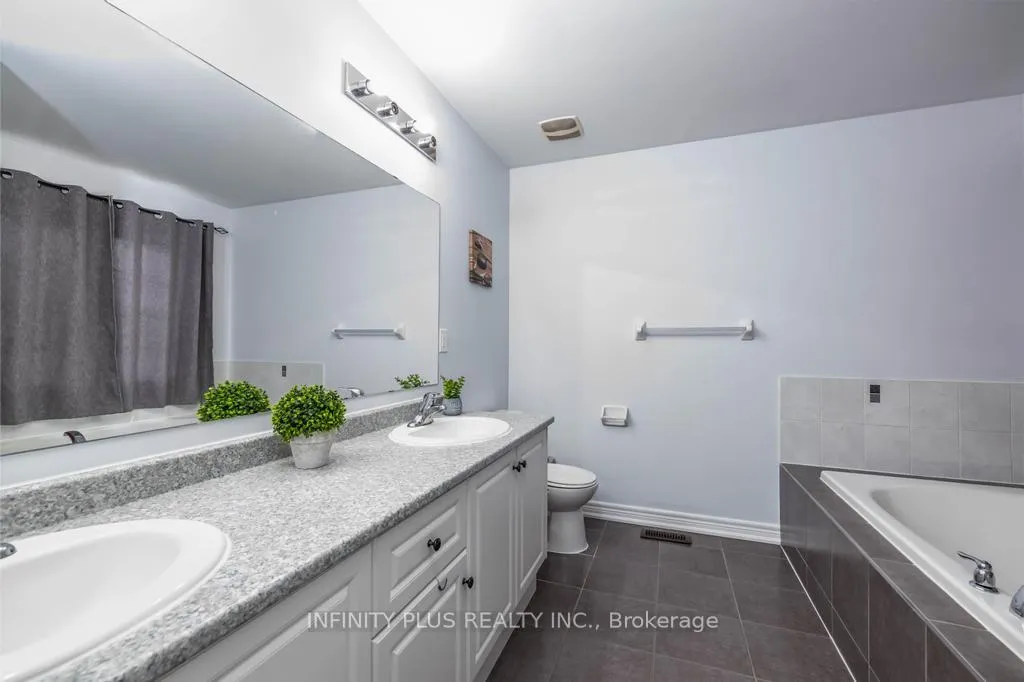 Photo 22 of 13 Buchanan Crescent, Brampton, Credit Valley — HOMEH