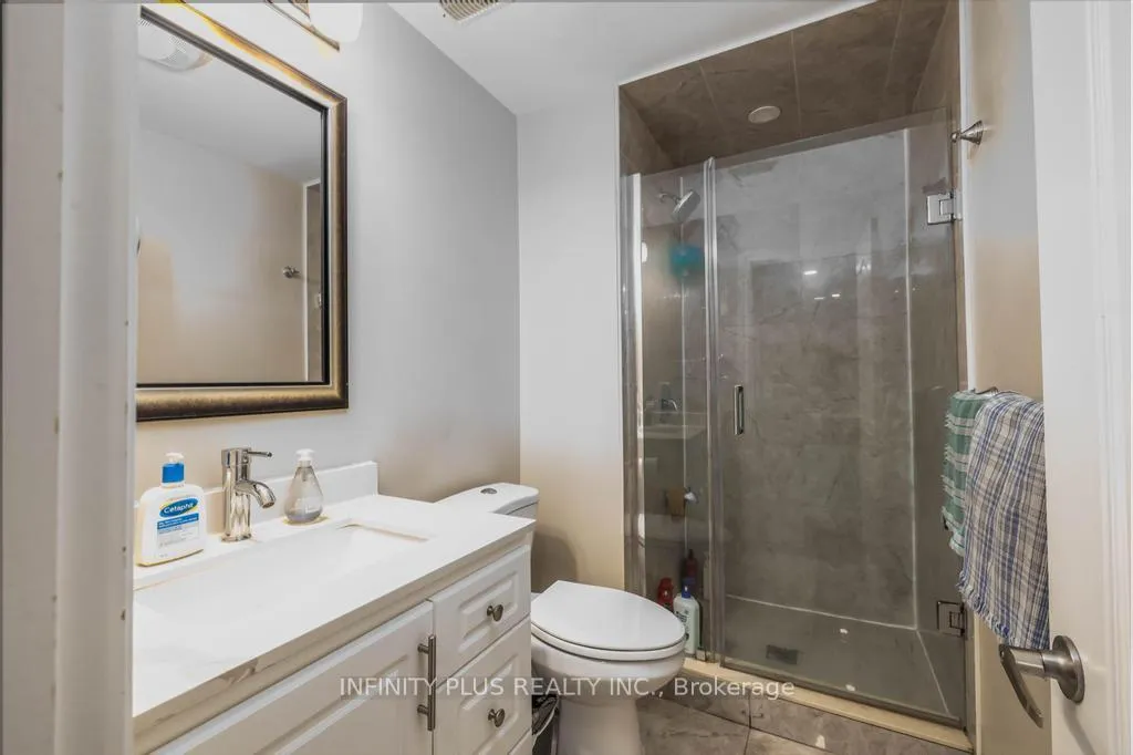 Photo 33 of 13 Buchanan Crescent, Brampton, Credit Valley — HOMEH