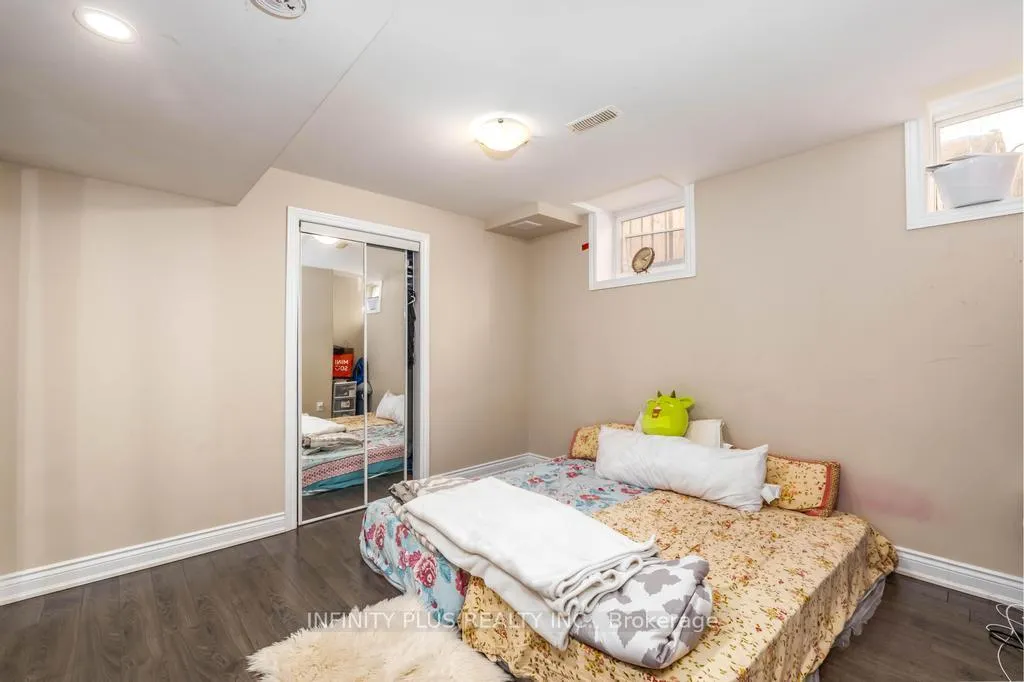 Photo 34 of 13 Buchanan Crescent, Brampton, Credit Valley — HOMEH