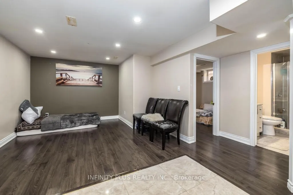 Photo 38 of 13 Buchanan Crescent, Brampton, Credit Valley — HOMEH