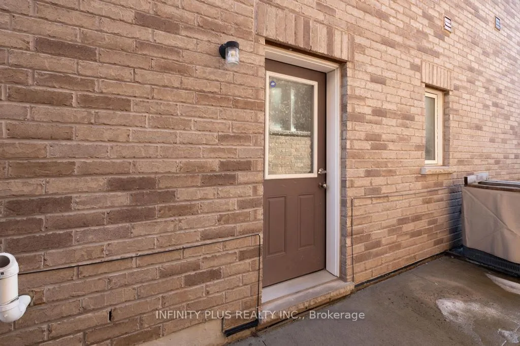 Photo 42 of 13 Buchanan Crescent, Brampton, Credit Valley — HOMEH
