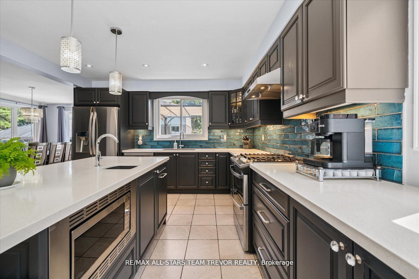 Photo 6 of 207 Biscayne Boulevard, Georgina, Keswick South — HOMEH