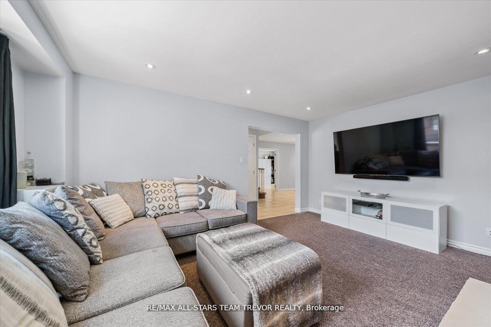 Photo 16 of 207 Biscayne Boulevard, Georgina, Keswick South — HOMEH