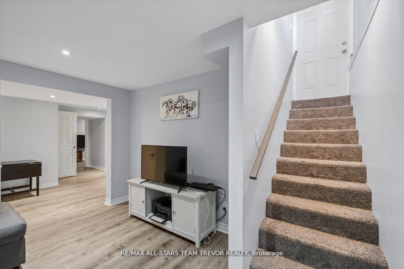Photo 36 of 207 Biscayne Boulevard, Georgina, Keswick South — HOMEH