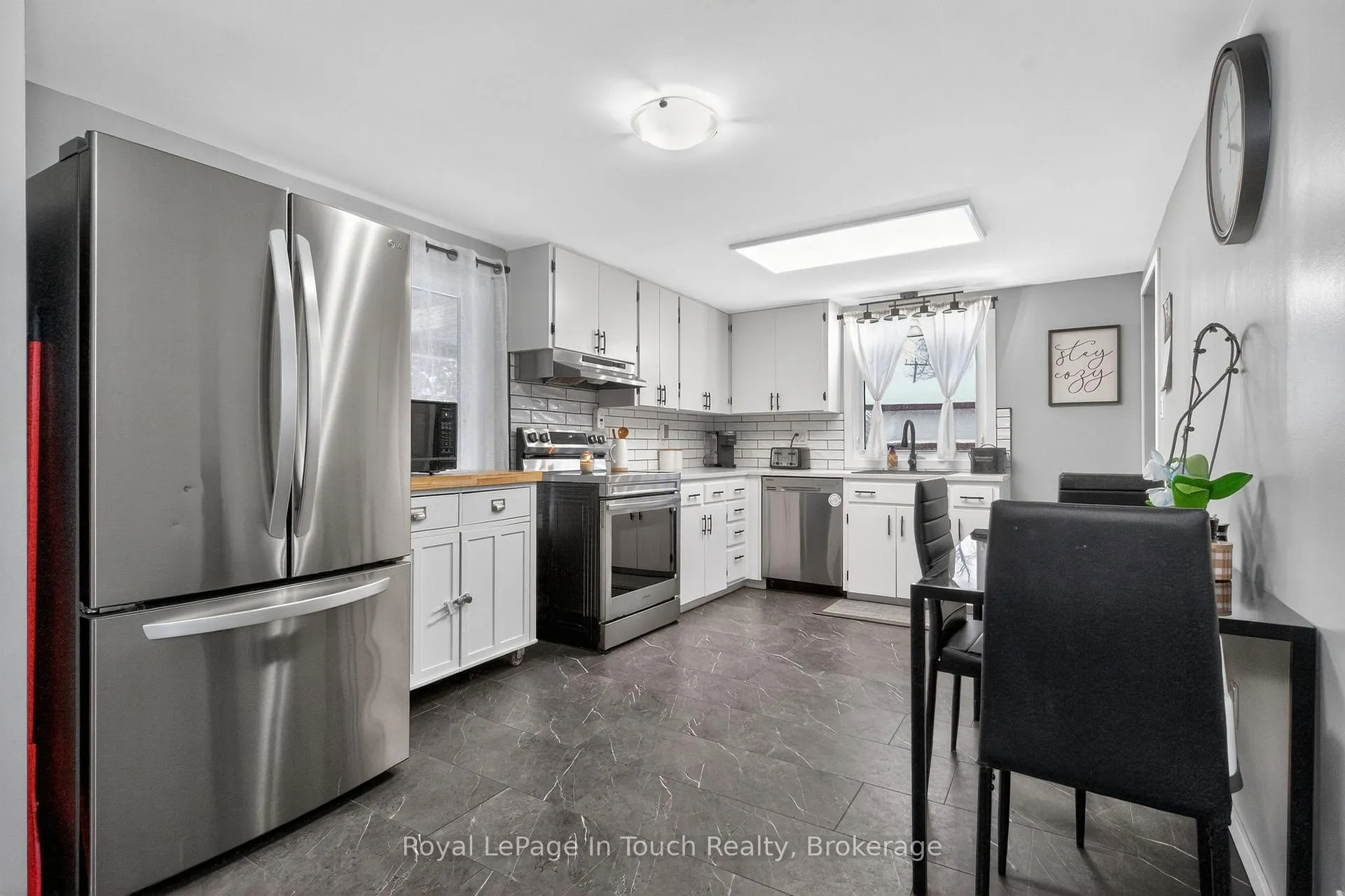 Photo 6 of 129 First Avenue, Tay, Port McNicoll — HOMEH