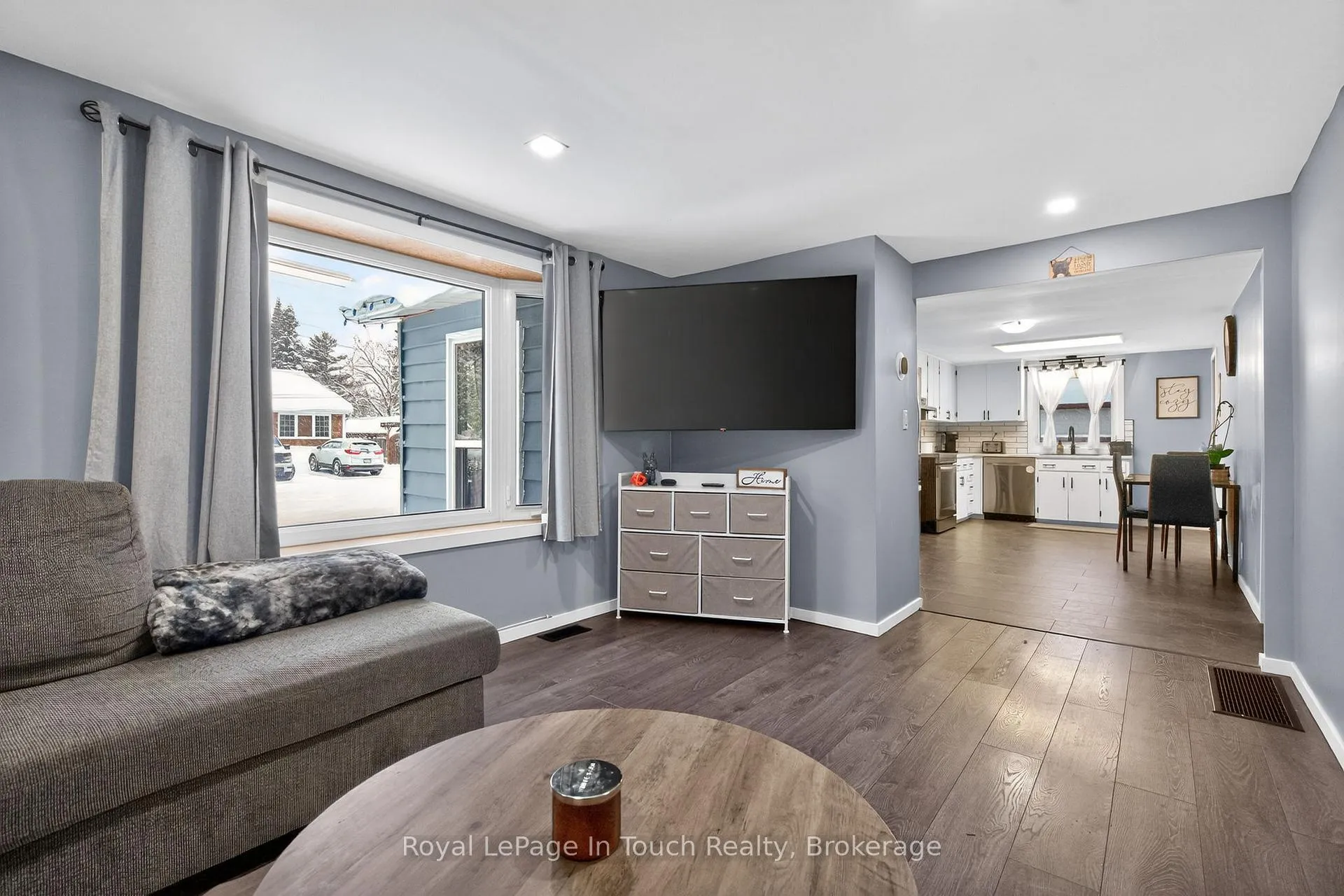 Photo 11 of 129 First Avenue, Tay, Port McNicoll — HOMEH