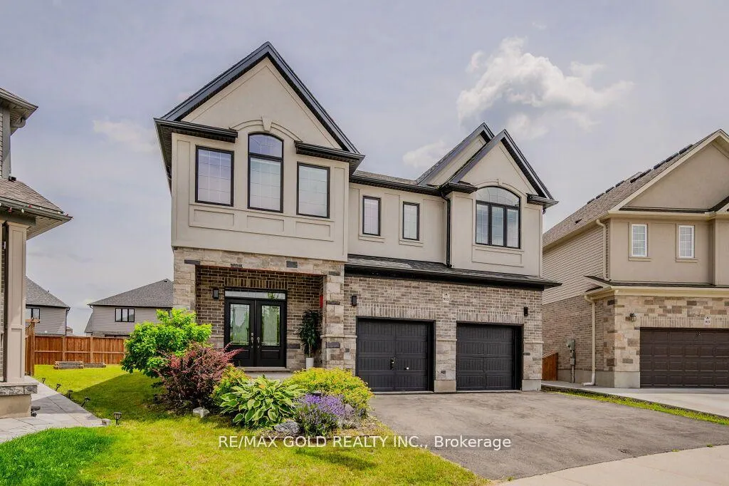 Photo 2 of 913 River Ridge Court, Kitchener — HOMEH