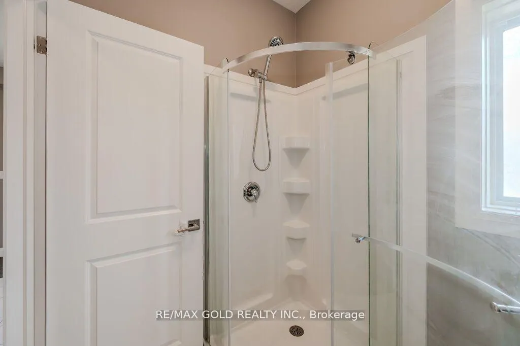Photo 7 of 913 River Ridge Court, Kitchener — HOMEH