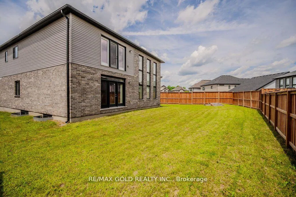 Photo 38 of 913 River Ridge Court, Kitchener — HOMEH