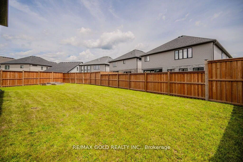 Photo 39 of 913 River Ridge Court, Kitchener — HOMEH
