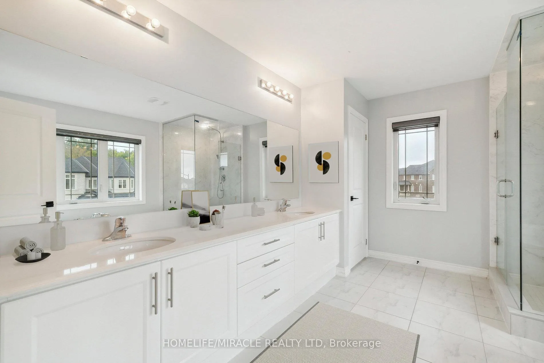 Photo 10 of 811 Green Street, Innisfil, Lefroy — HOMEH