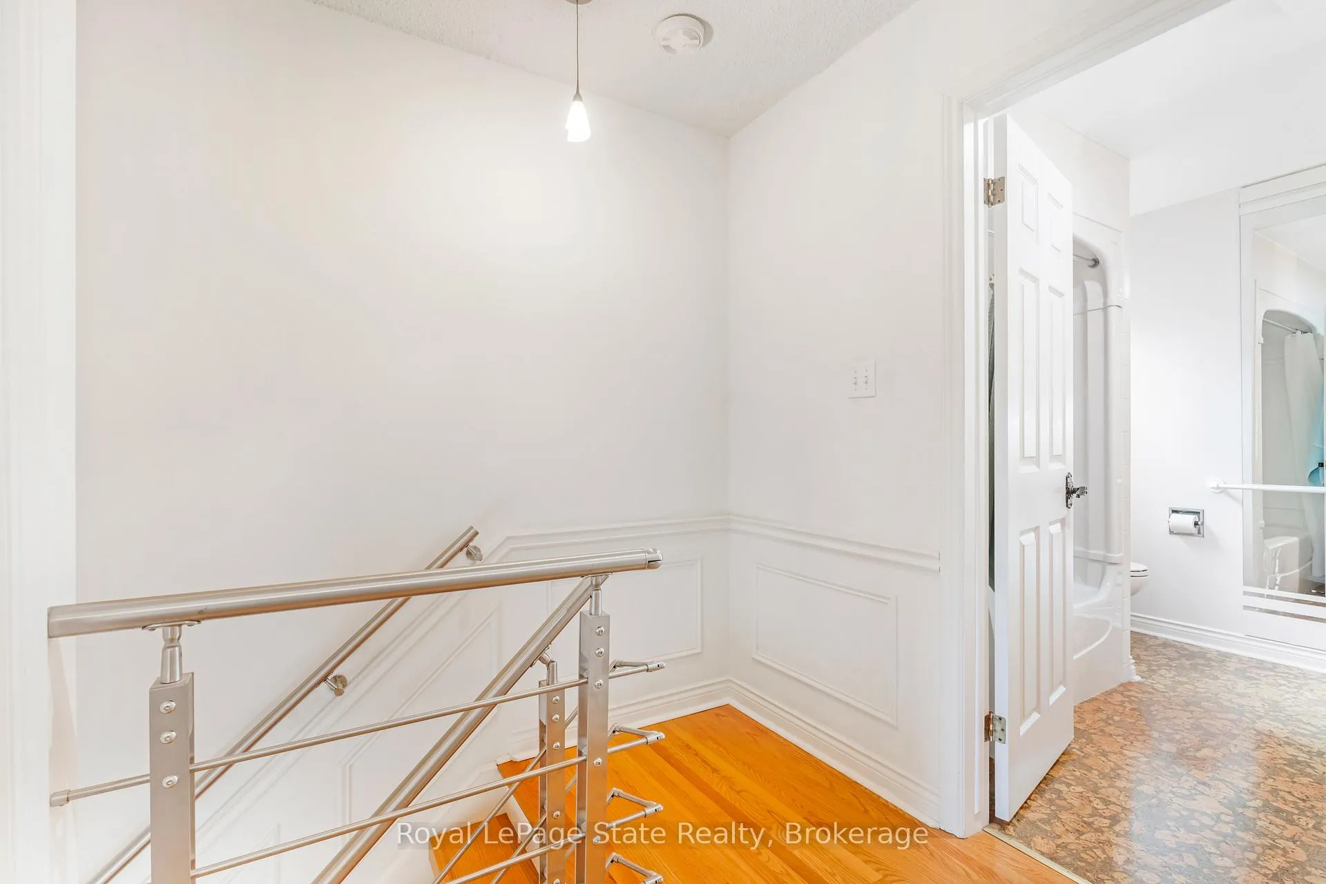 Photo 22 of 340 Southcote Road, Hamilton, Ancaster — HOMEH