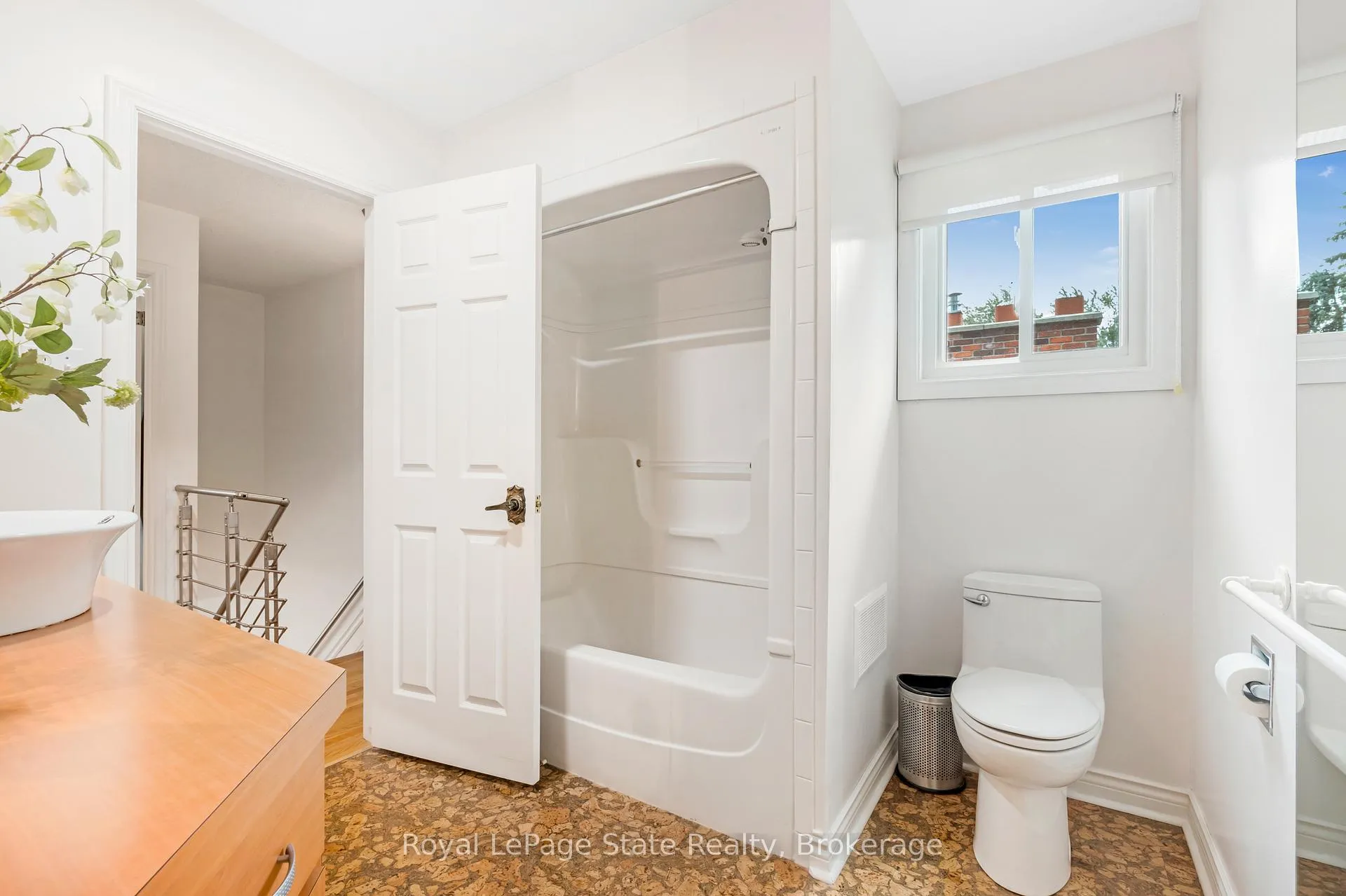 Photo 24 of 340 Southcote Road, Hamilton, Ancaster — HOMEH