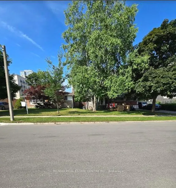 Photo 1 of 275 Sunview Street, Waterloo — HOMEH