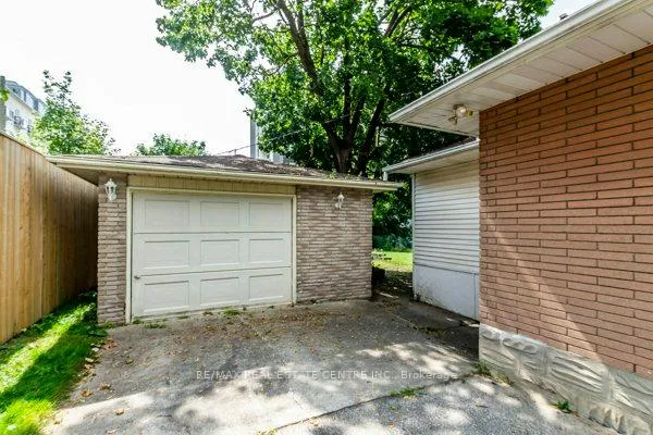 Photo 5 of 273 Sunview Street, Waterloo — HOMEH
