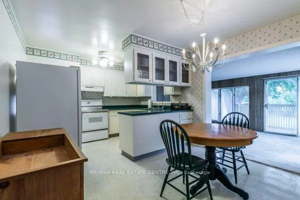 Photo 8 of 273 Sunview Street, Waterloo — HOMEH