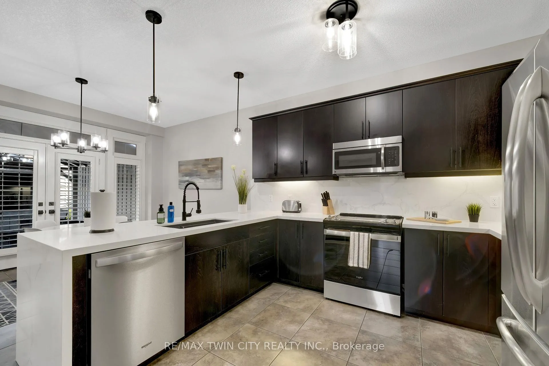 Photo 12 of 900 Steepleridge Court, Kitchener — HOMEH