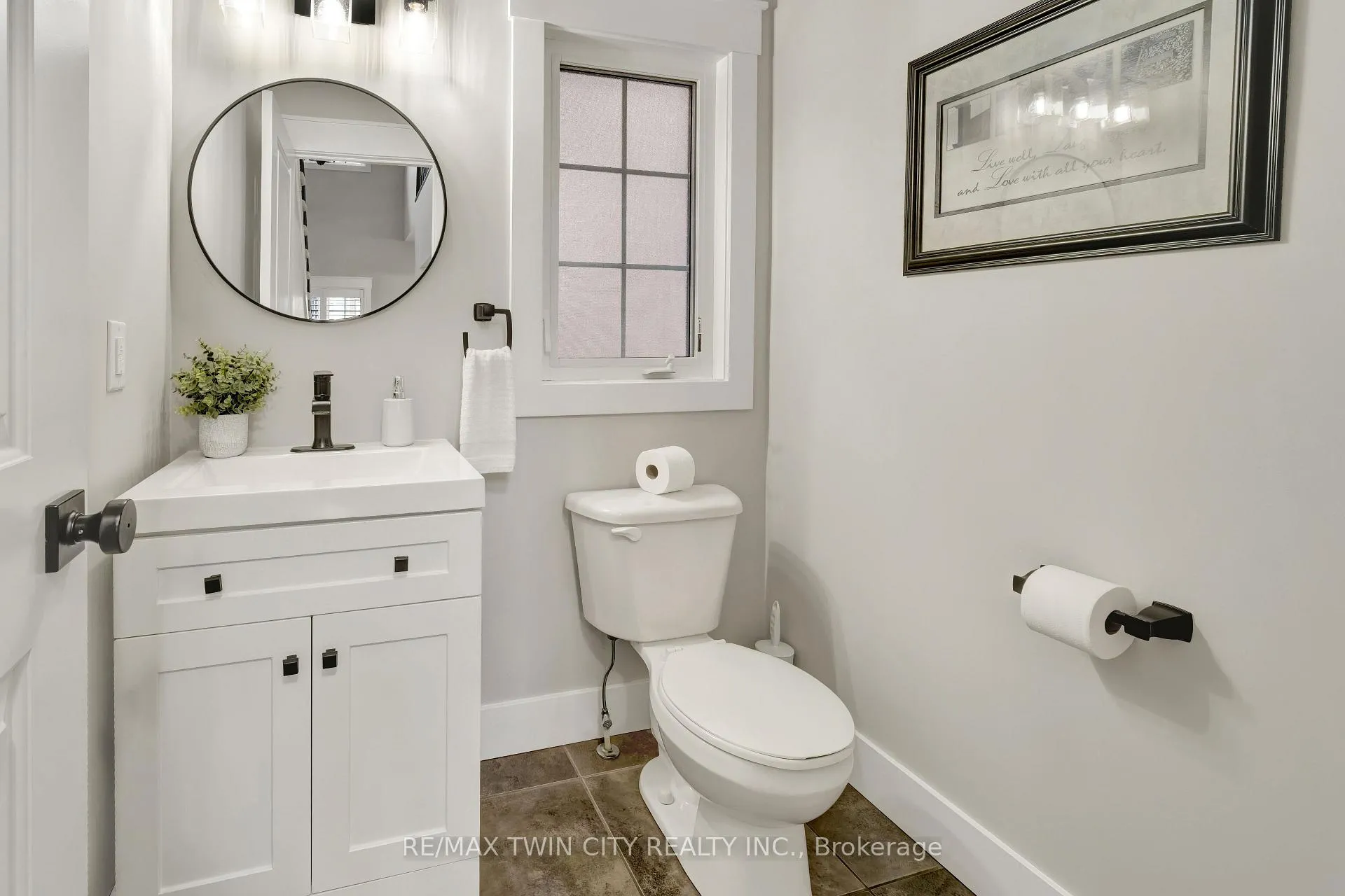 Photo 15 of 900 Steepleridge Court, Kitchener — HOMEH