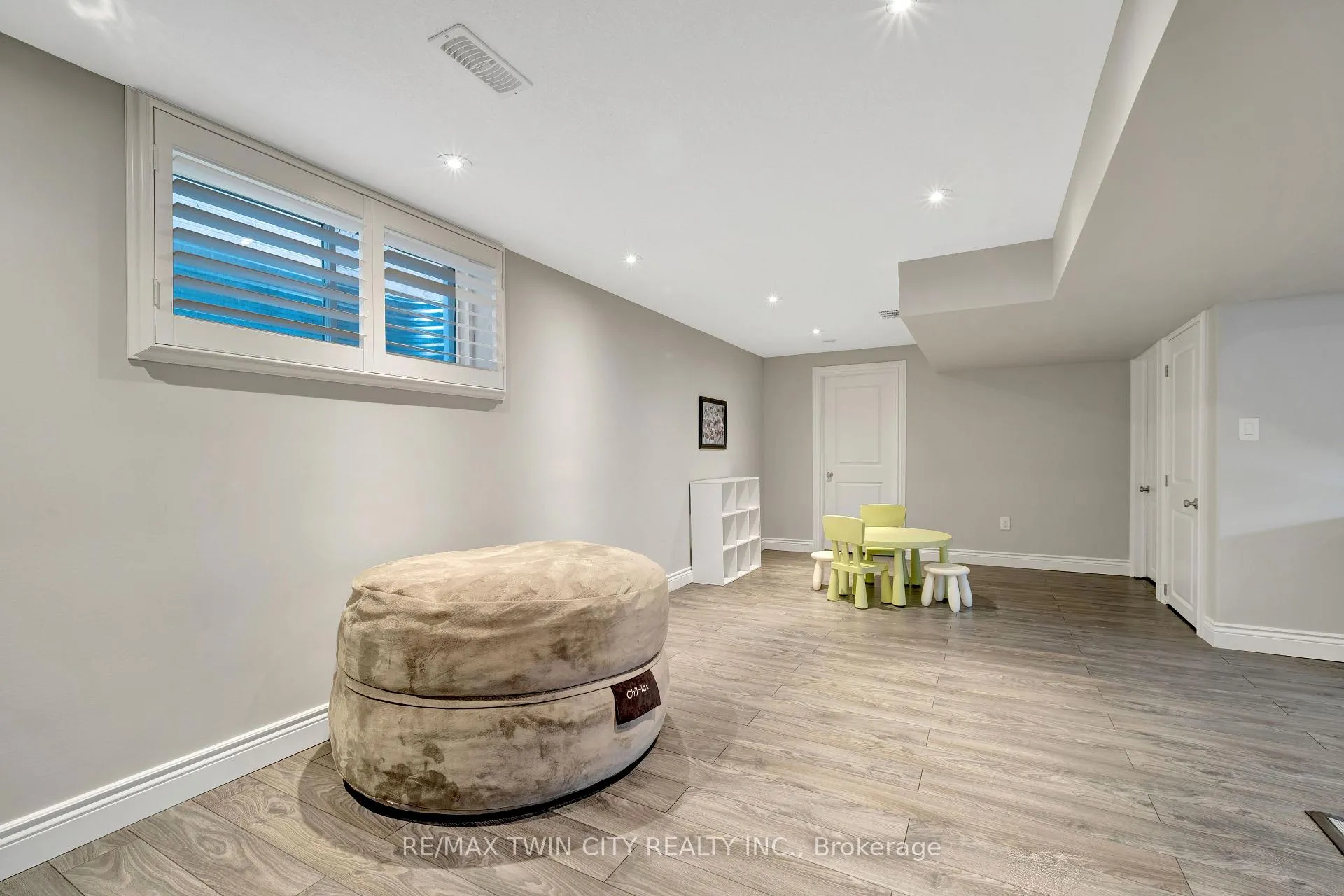 Photo 18 of 900 Steepleridge Court, Kitchener — HOMEH