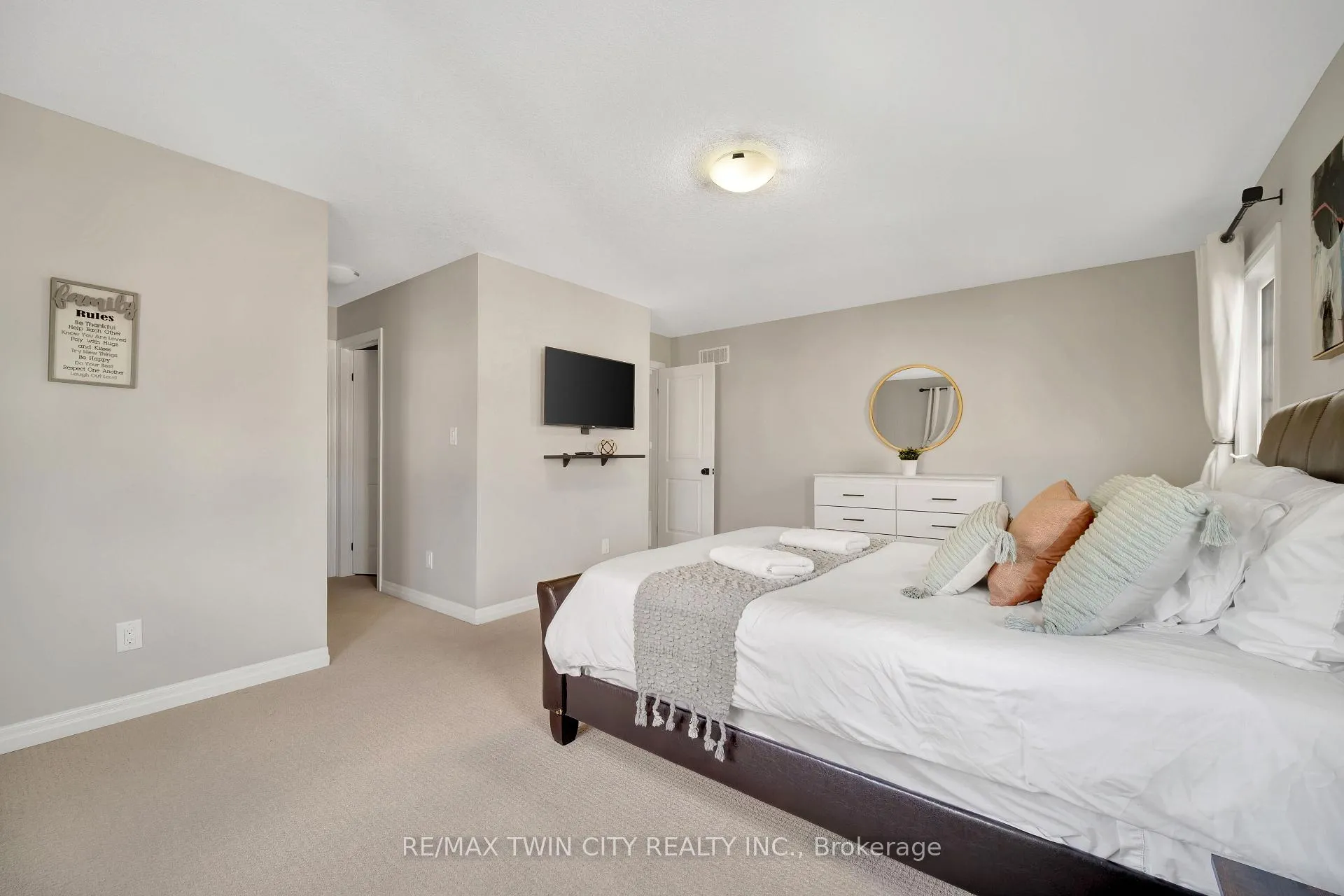 Photo 24 of 900 Steepleridge Court, Kitchener — HOMEH