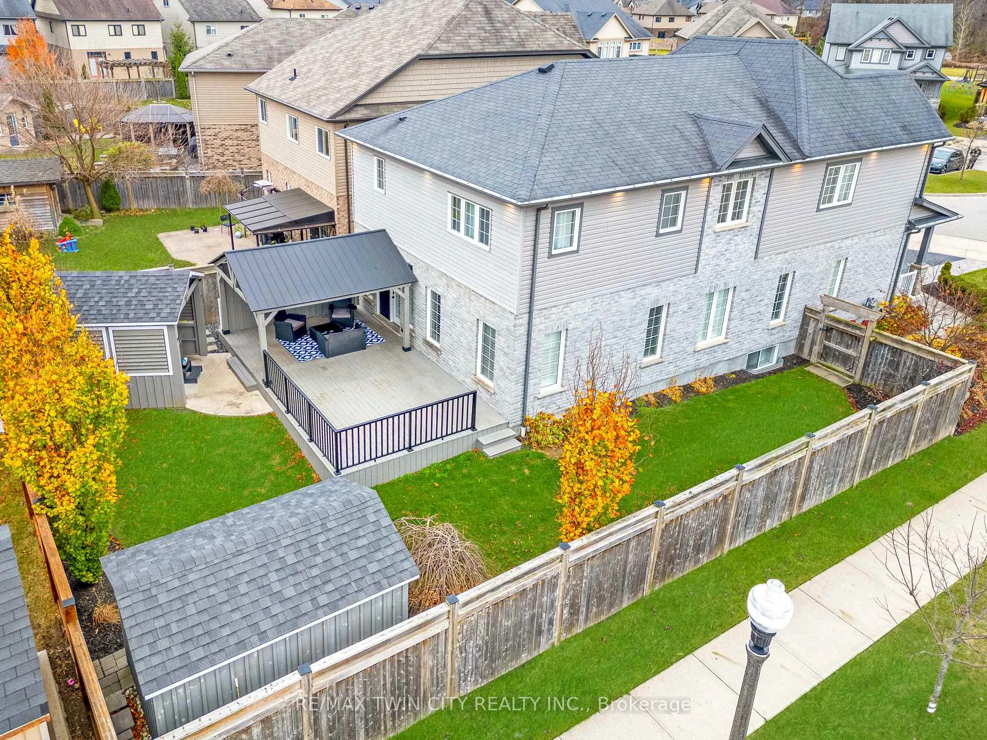 Photo 40 of 900 Steepleridge Court, Kitchener — HOMEH