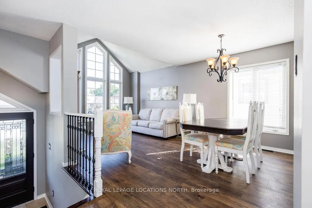 Photo 7 of 14 Cranberry Heights, Wasaga Beach — HOMEH