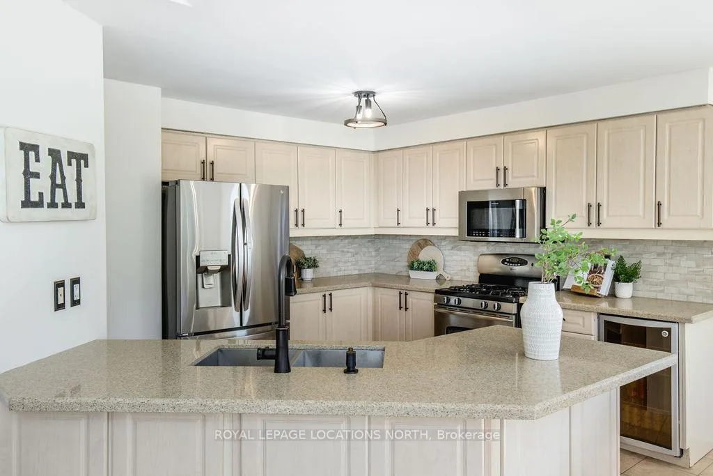 Photo 13 of 14 Cranberry Heights, Wasaga Beach — HOMEH