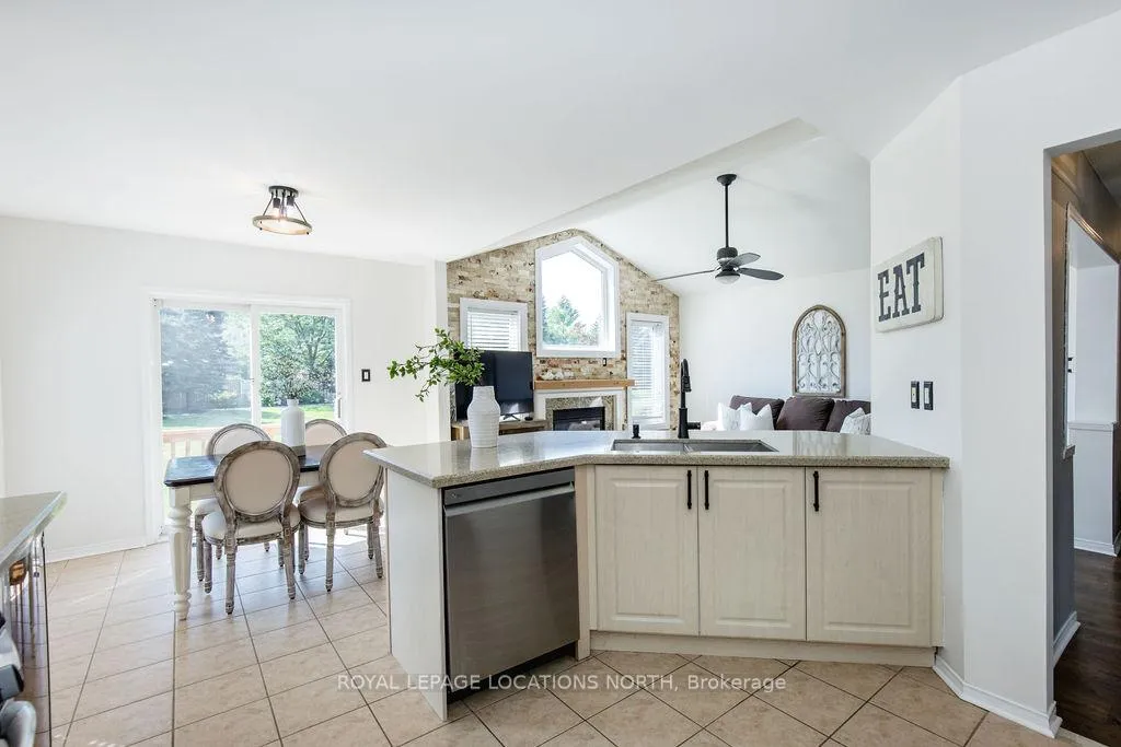 Photo 16 of 14 Cranberry Heights, Wasaga Beach — HOMEH