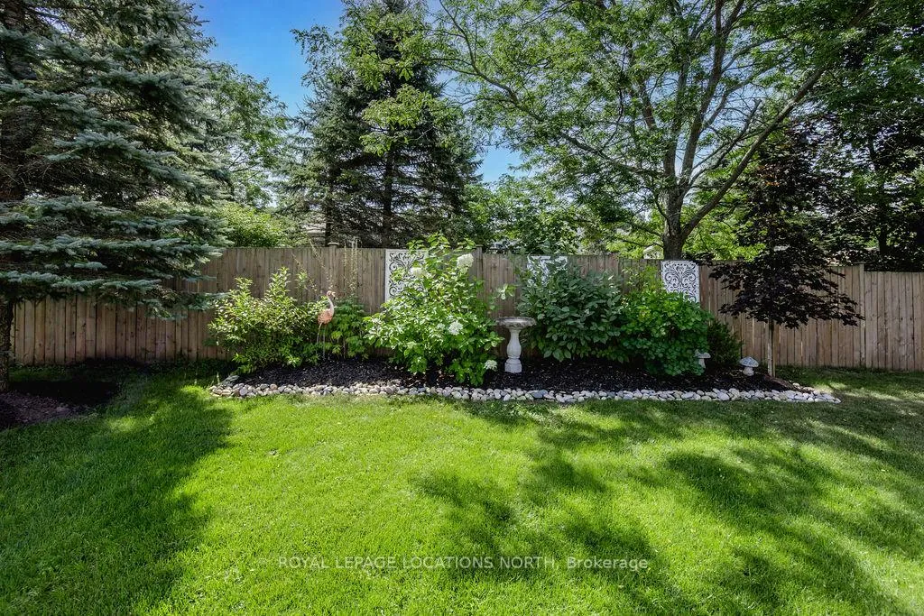 Photo 36 of 14 Cranberry Heights, Wasaga Beach — HOMEH