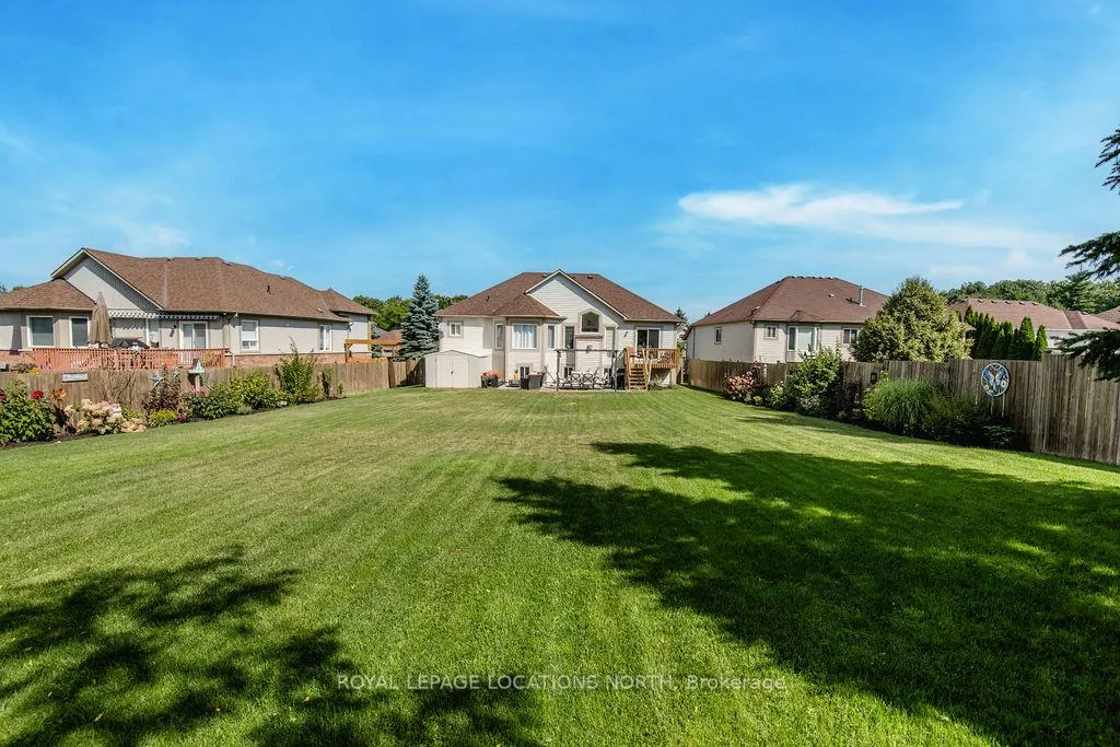 Photo 37 of 14 Cranberry Heights, Wasaga Beach — HOMEH