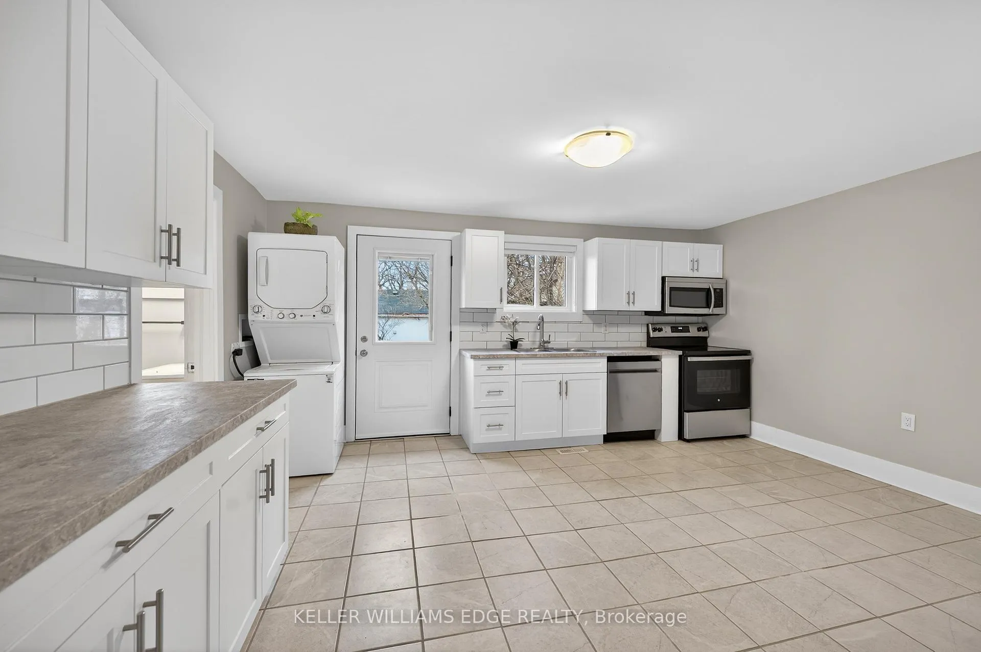 Photo 11 of 56 Division Street, St. Catharines, E. Chester — HOMEH