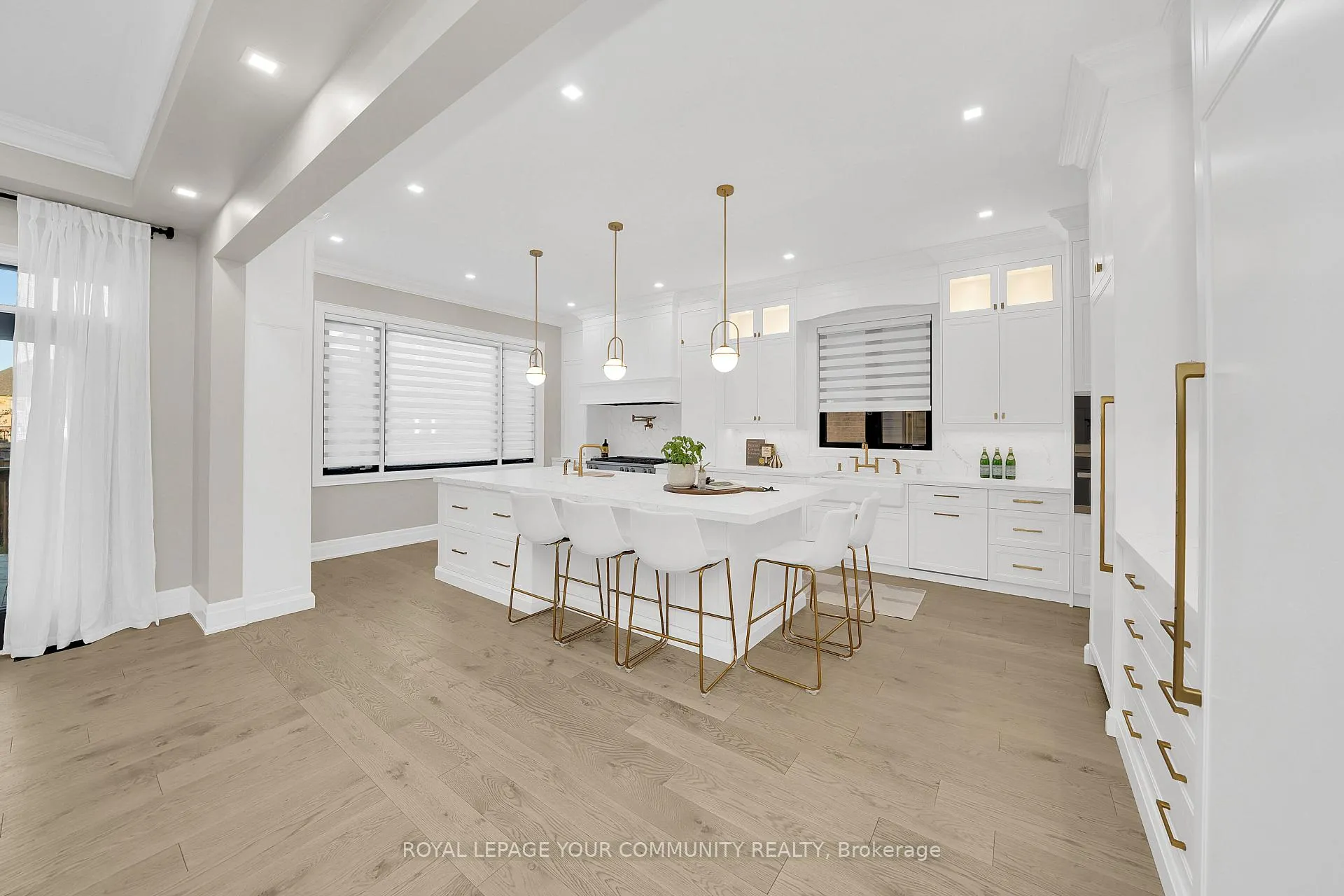 Photo 9 of 64 Deerhaven Crescent, Vaughan, Vellore Village — HOMEH