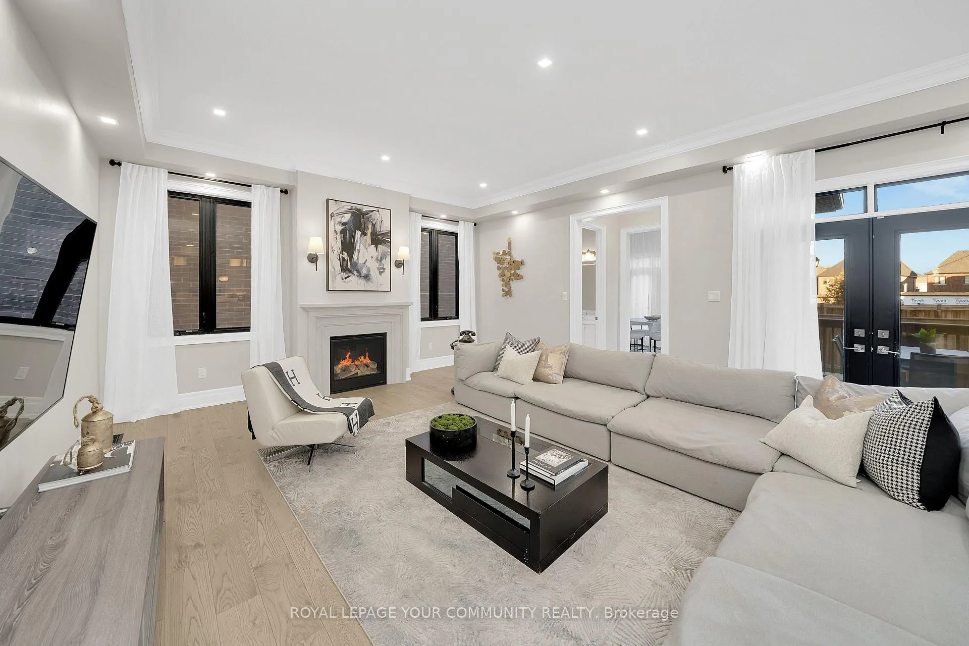 Photo 17 of 64 Deerhaven Crescent, Vaughan, Vellore Village — HOMEH