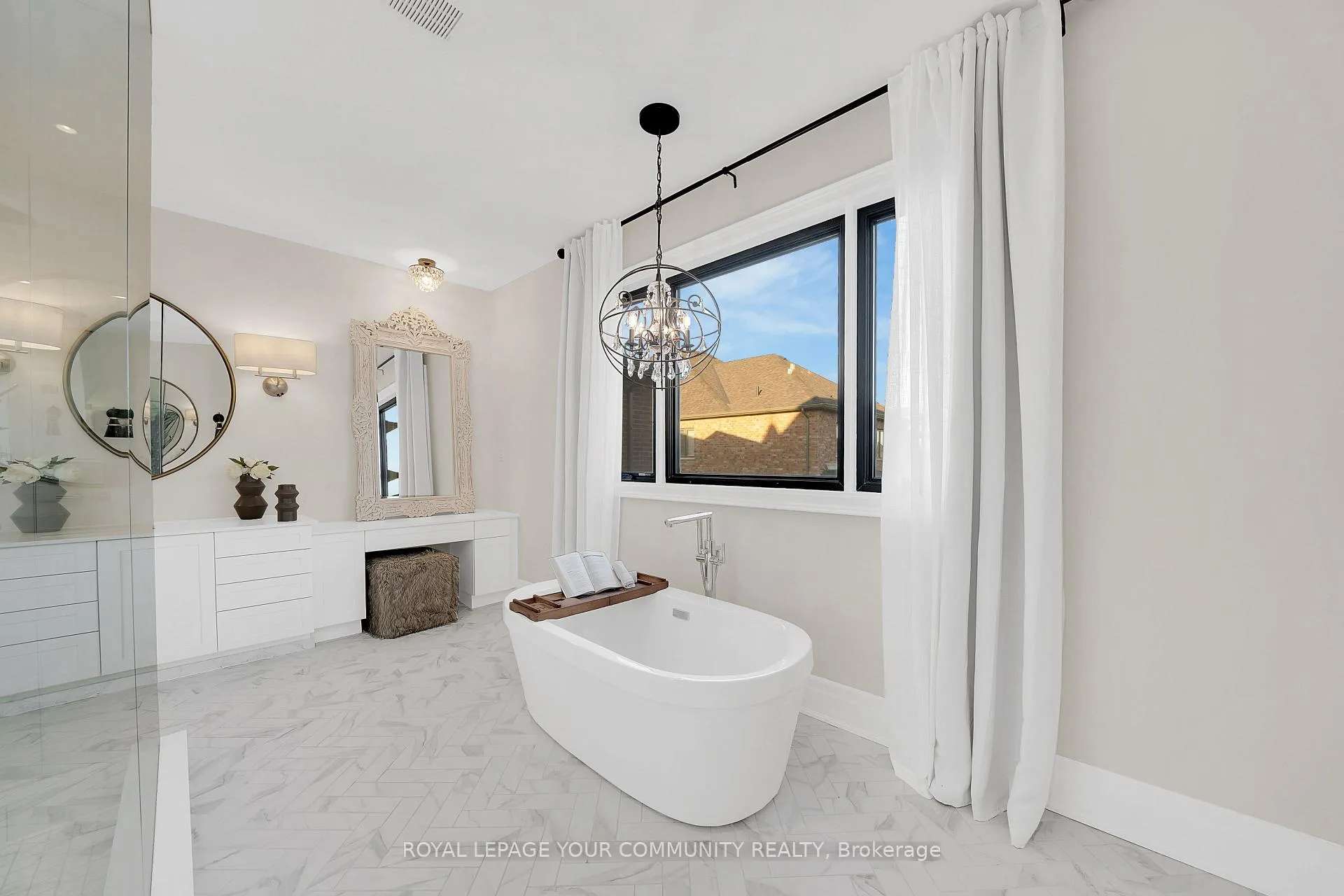 Photo 26 of 64 Deerhaven Crescent, Vaughan, Vellore Village — HOMEH