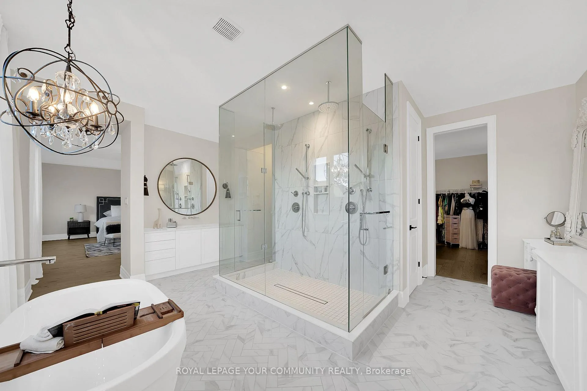 Photo 27 of 64 Deerhaven Crescent, Vaughan, Vellore Village — HOMEH