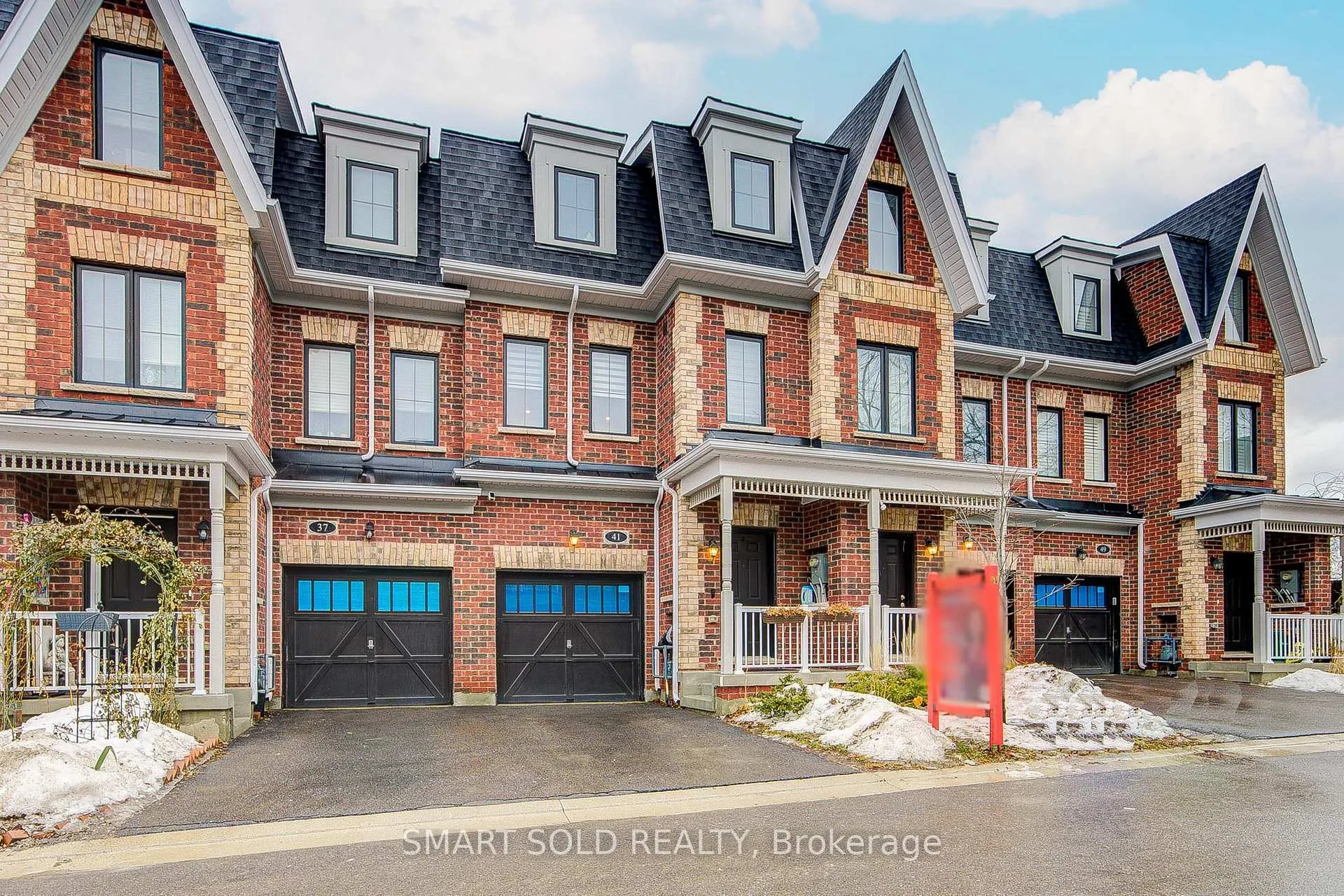 Front of 41 McConaghy Court