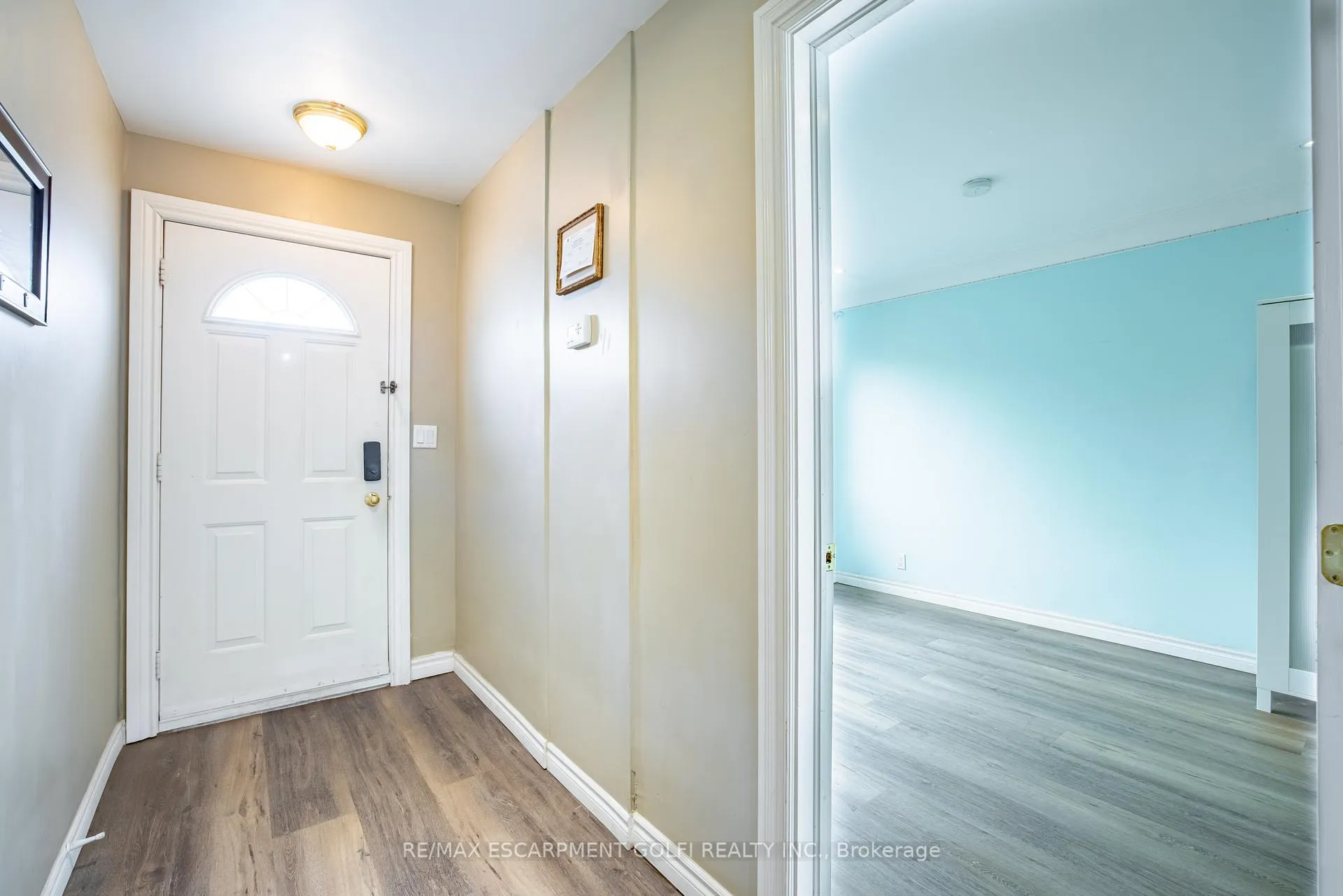 Photo 4 of 86 Whitney Avenue, Hamilton, Ainslie Wood — HOMEH