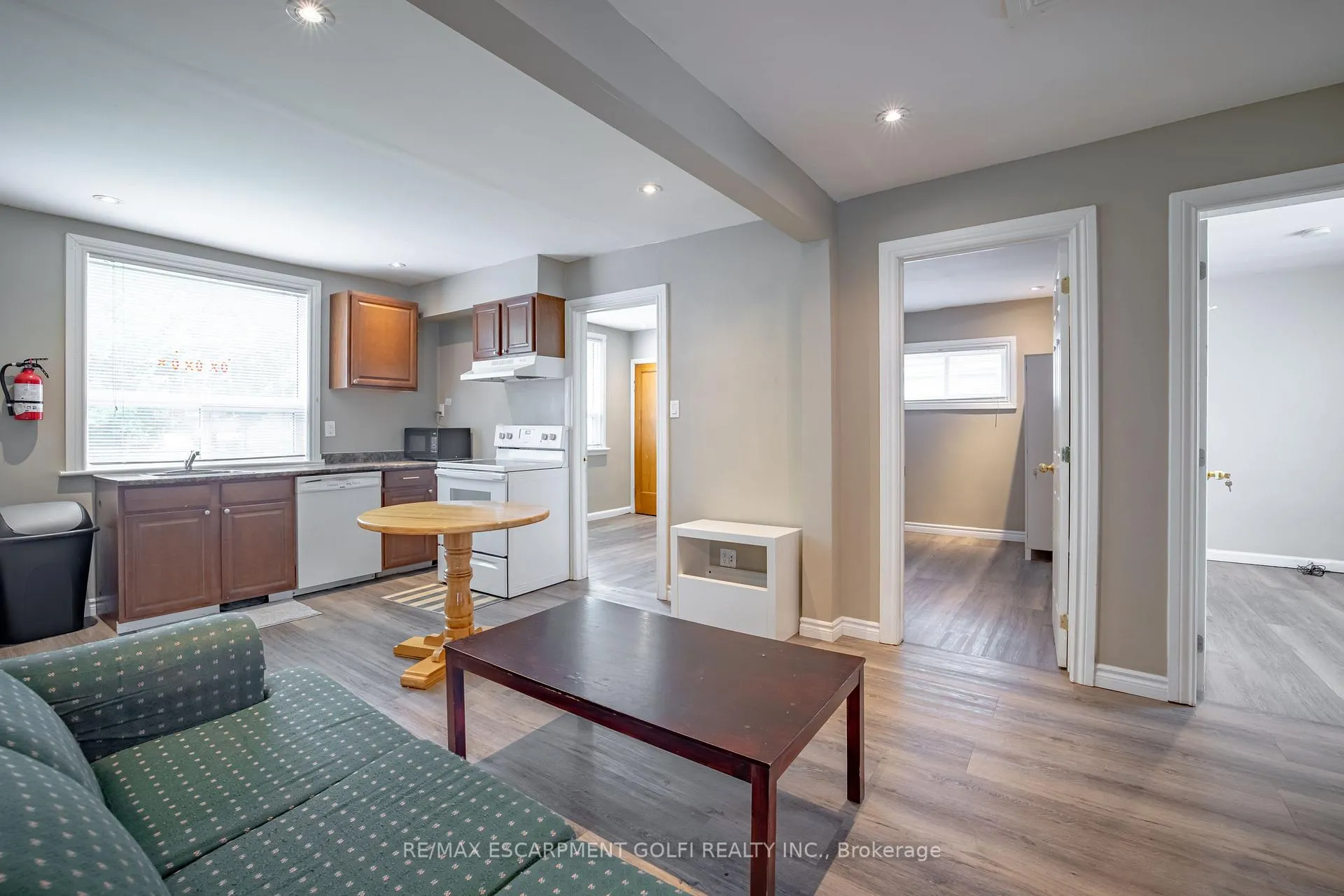 Photo 7 of 86 Whitney Avenue, Hamilton, Ainslie Wood — HOMEH