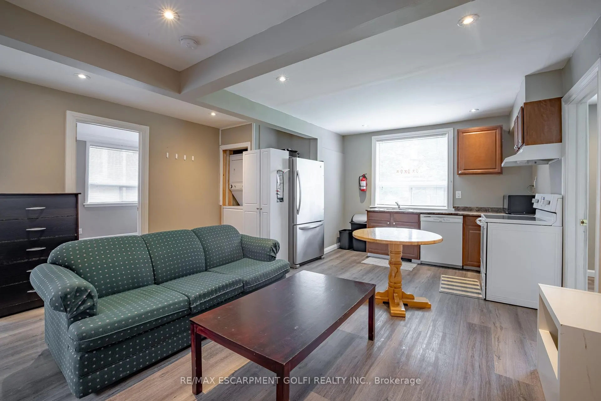 Photo 8 of 86 Whitney Avenue, Hamilton, Ainslie Wood — HOMEH