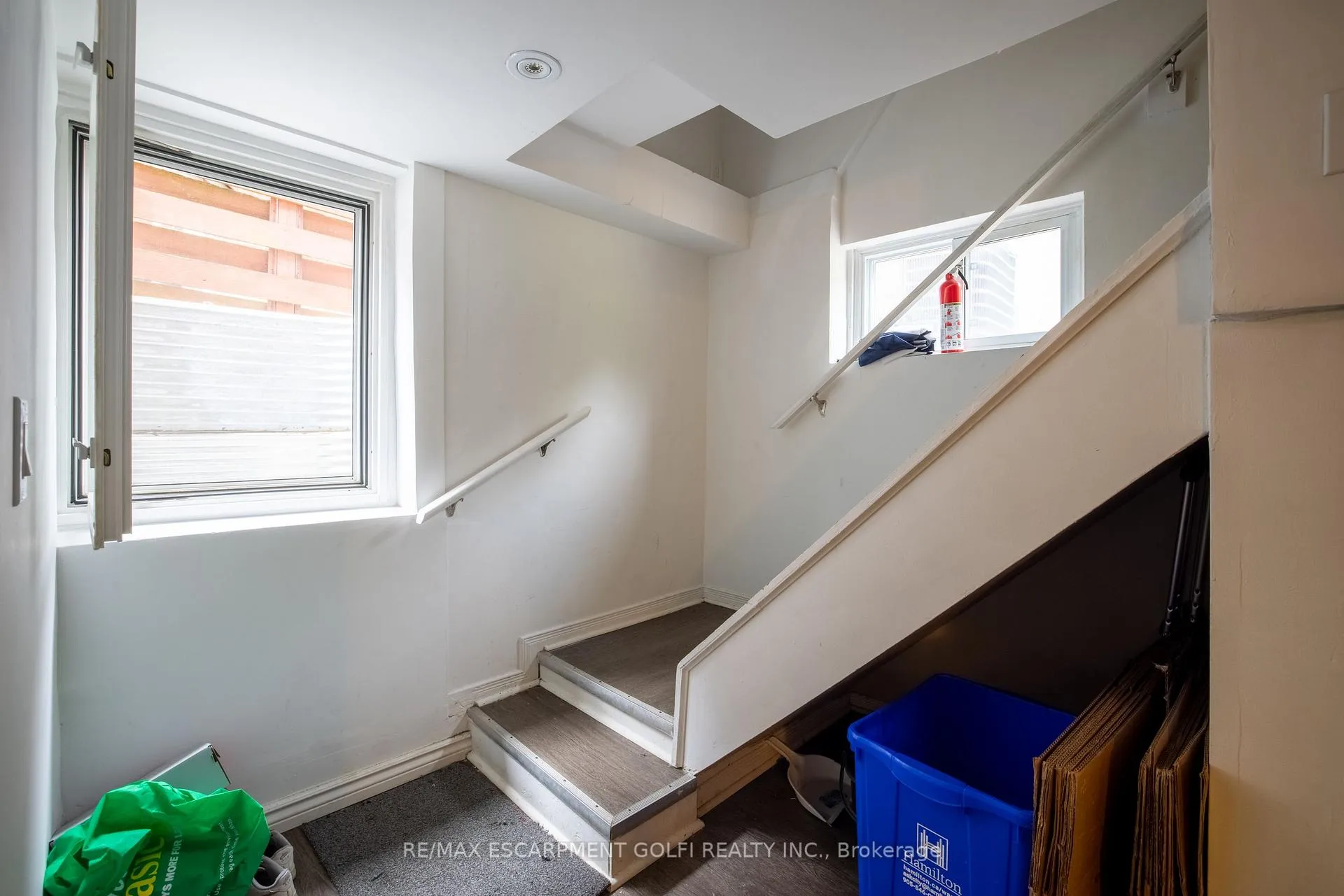 Photo 19 of 86 Whitney Avenue, Hamilton, Ainslie Wood — HOMEH