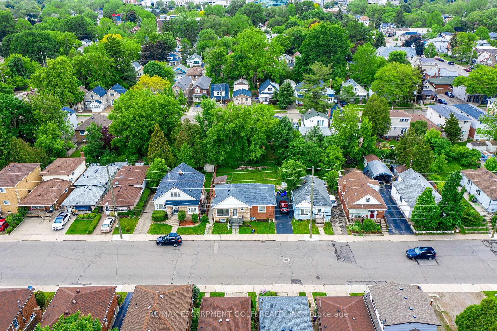 Photo 38 of 86 Whitney Avenue, Hamilton, Ainslie Wood — HOMEH